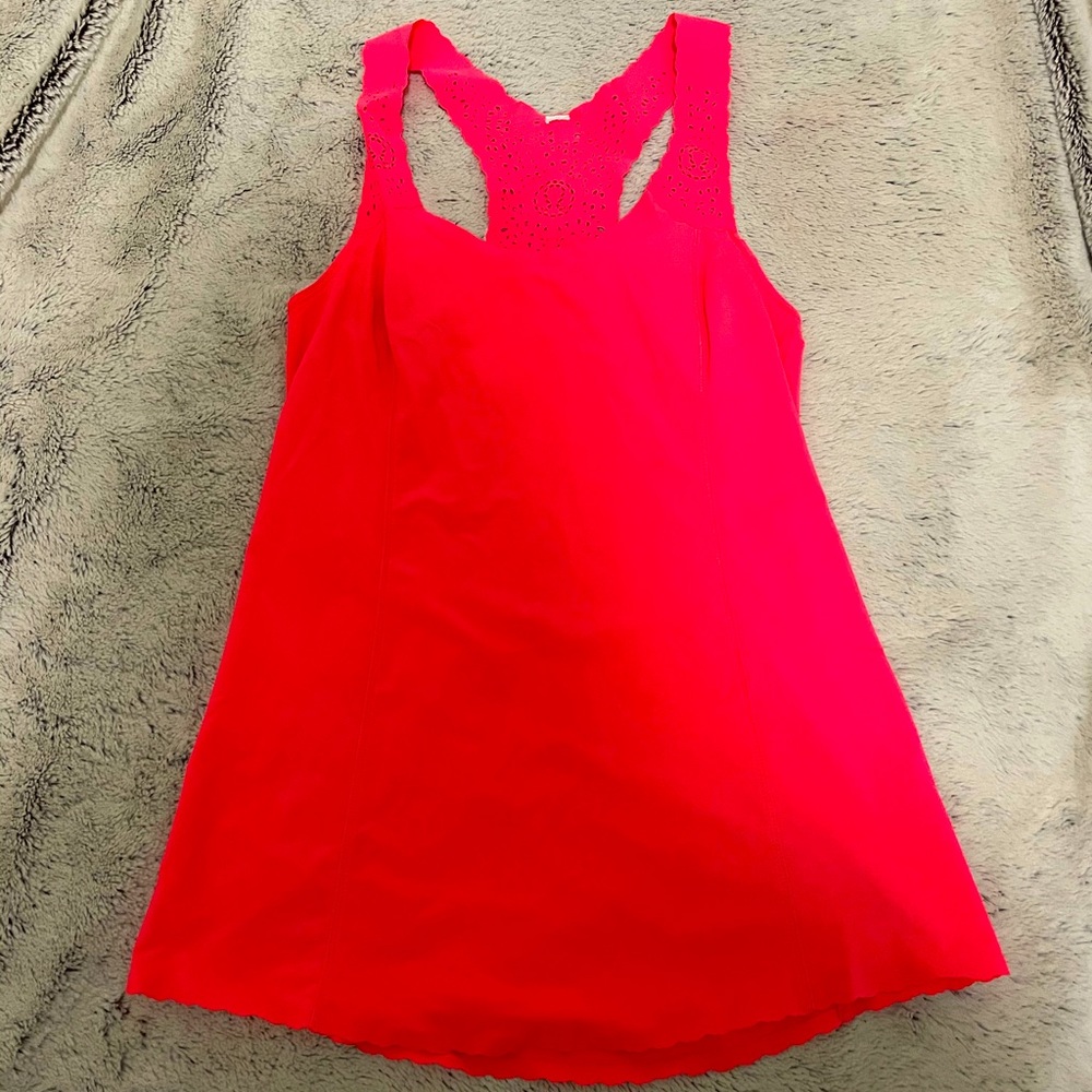 Lululemon laser cut design tank top